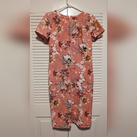 ⭐ BOGO | Suzy Shier Coral Floral Dress - Ladies Size M - Picture 1 of 5